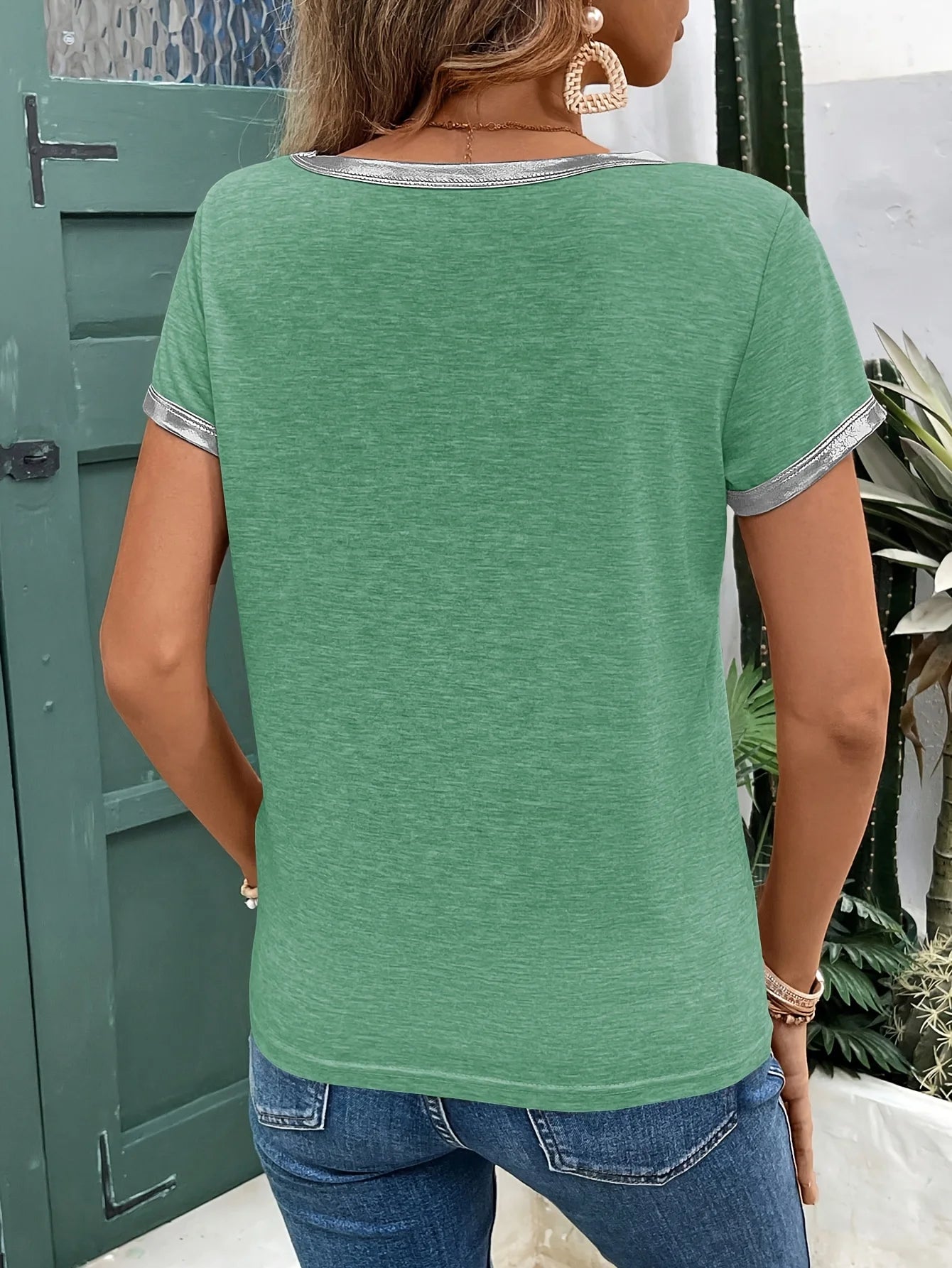 Riviera Shine V-Neck Tee